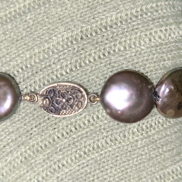 Black Peacock Freshwater Coin Pearls 16" Necklace with Fancy Silver Clasp - Picture 5 of 9